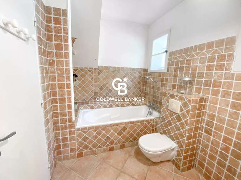 House Sanary-sur-Mer - 4 bedrooms - 151m²