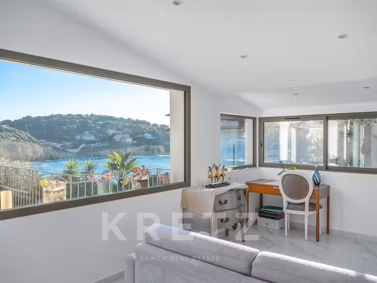 House with Sea view Sanary-sur-Mer - 4 bedrooms - 120m²