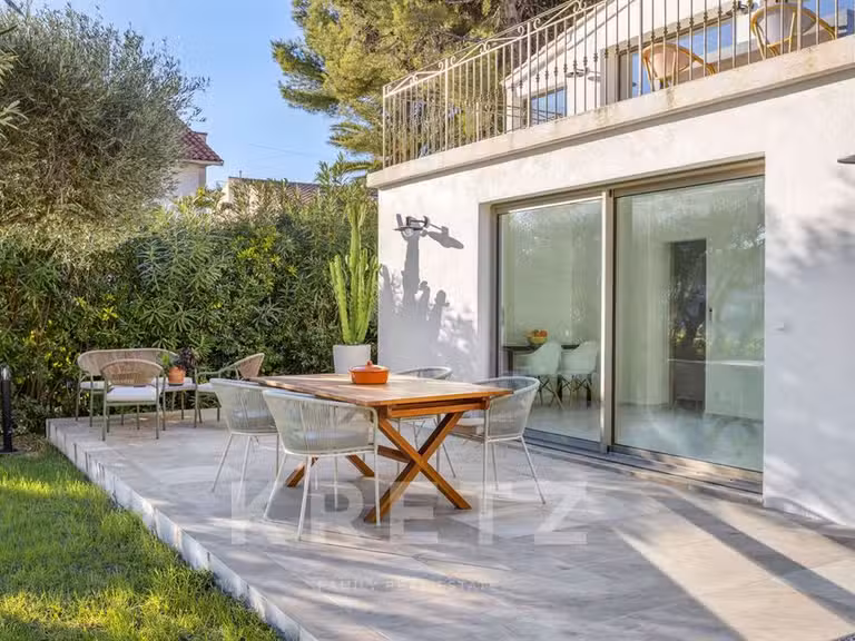 House with Sea view Sanary-sur-Mer - 4 bedrooms - 120m²