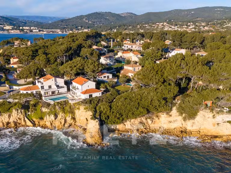 House with Sea view Sanary-sur-Mer - 4 bedrooms - 120m²