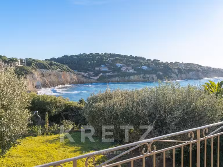 House with Sea view Sanary-sur-Mer - 4 bedrooms - 120m²