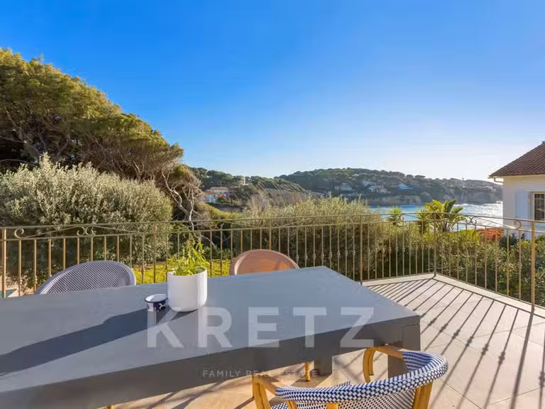 House with Sea view Sanary-sur-Mer - 4 bedrooms - 120m²