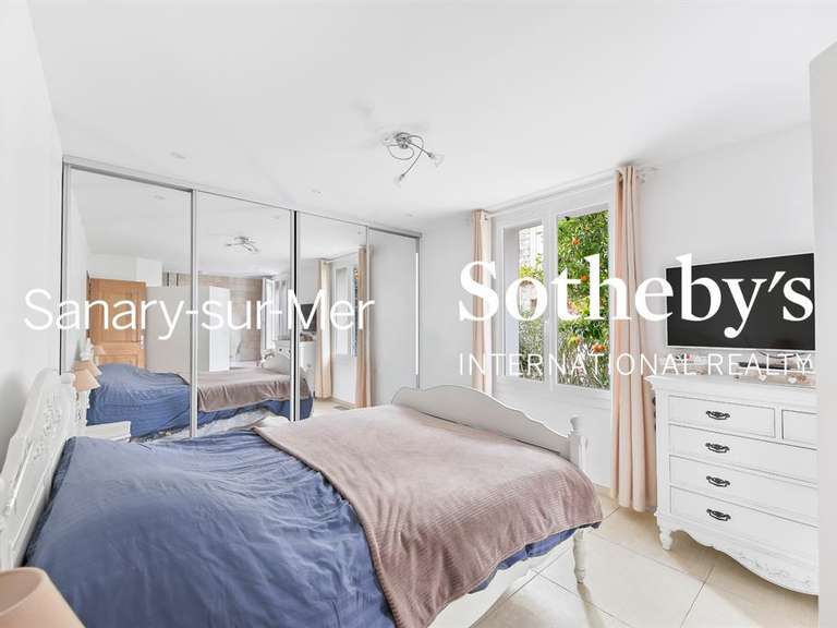 Maison Sanary-sur-Mer - 5 chambres - 225m²