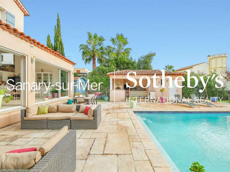 Maison Sanary-sur-Mer - 5 chambres - 225m²