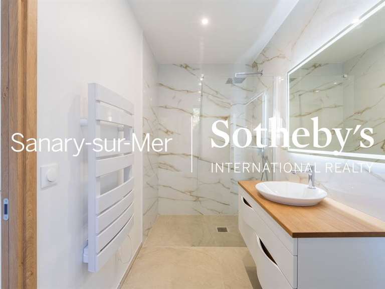 Maison Sanary-sur-Mer - 5 chambres - 234m²