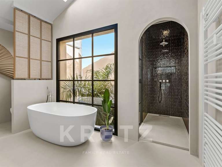 House Sanary-sur-Mer - 4 bedrooms - 280m²