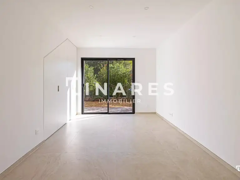 Maison Sanary-sur-Mer - 5 chambres - 234m²