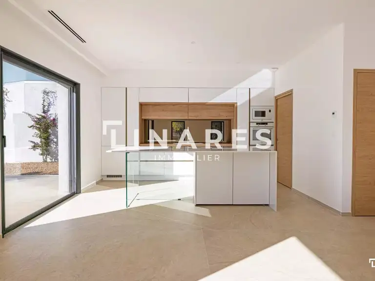 Maison Sanary-sur-Mer - 5 chambres - 234m²