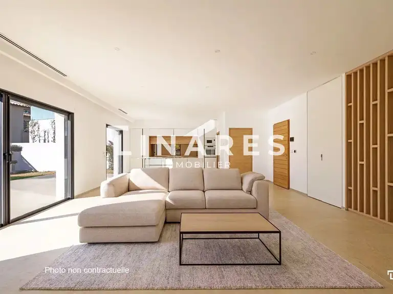 Maison Sanary-sur-Mer - 5 chambres - 234m²