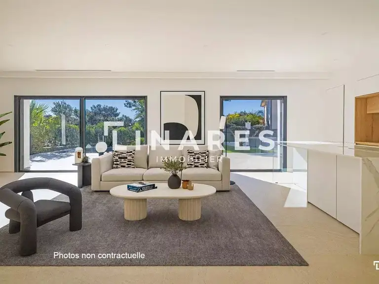 Maison Sanary-sur-Mer - 5 chambres - 234m²