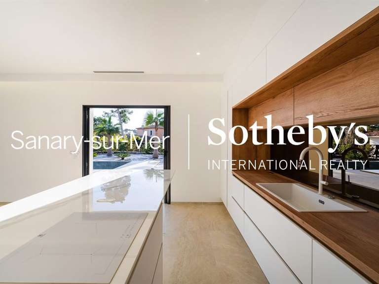 Maison Sanary-sur-Mer - 5 chambres - 234m²