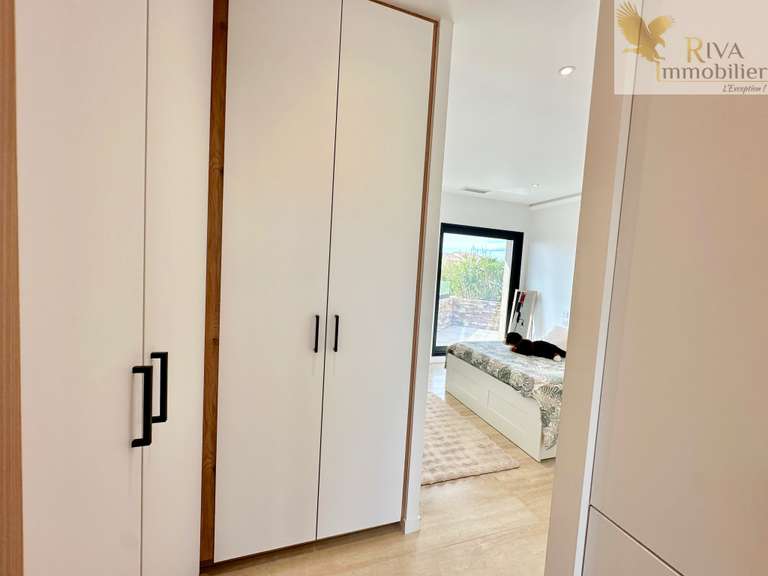 Maison Sanary-sur-Mer - 4 chambres - 184m²