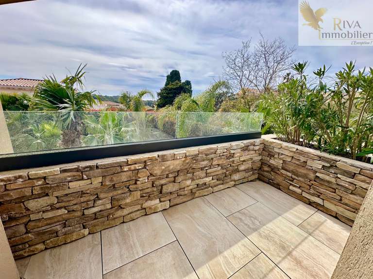 Maison Sanary-sur-Mer - 4 chambres - 184m²