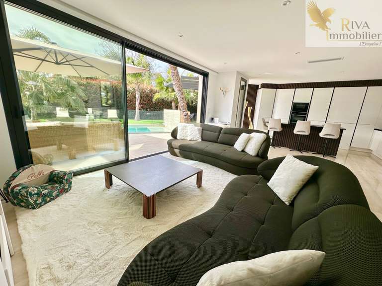 Maison Sanary-sur-Mer - 4 chambres - 184m²