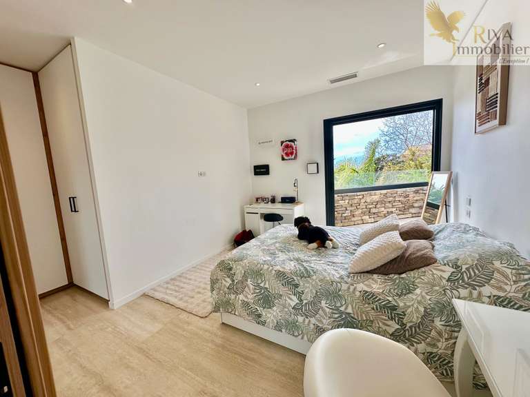 Maison Sanary-sur-Mer - 4 chambres - 184m²