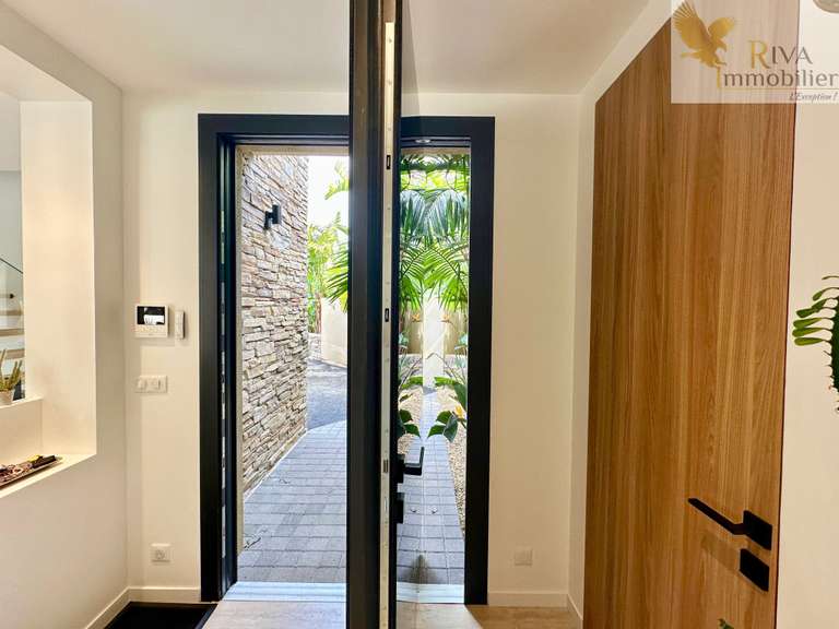 Maison Sanary-sur-Mer - 4 chambres - 184m²