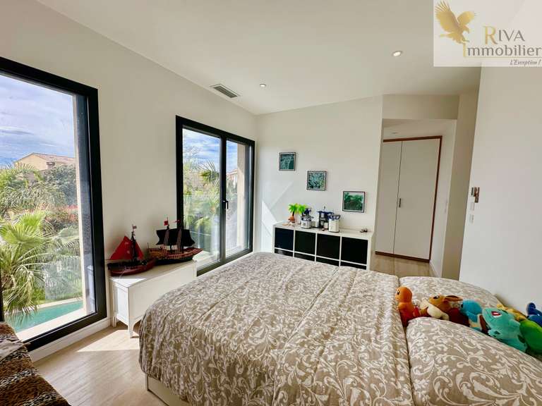 Maison Sanary-sur-Mer - 4 chambres - 184m²