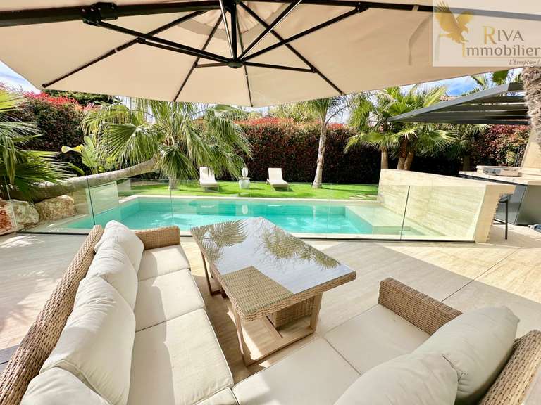 Maison Sanary-sur-Mer - 4 chambres - 184m²