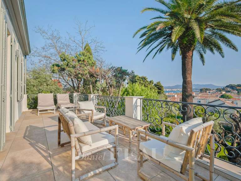 Maison Sanary-sur-Mer - 4 chambres - 129m²