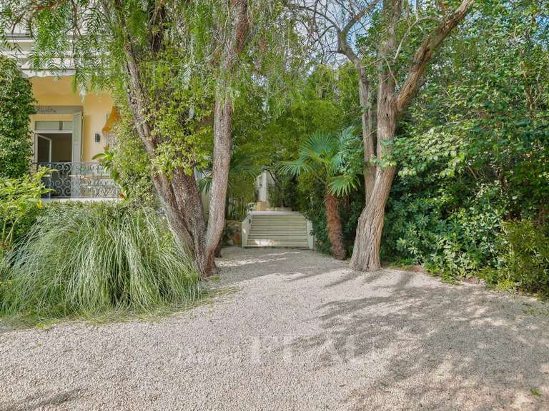 Maison Sanary-sur-Mer - 4 chambres - 129m²