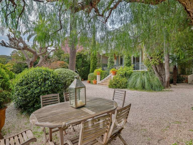 Maison Sanary-sur-Mer - 4 chambres - 129m²