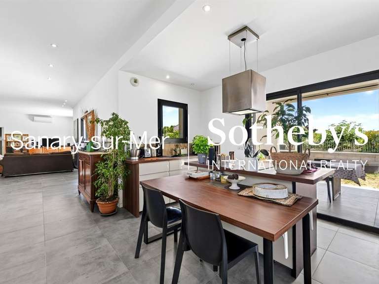 Maison Sanary-sur-Mer - 3 chambres - 132m²