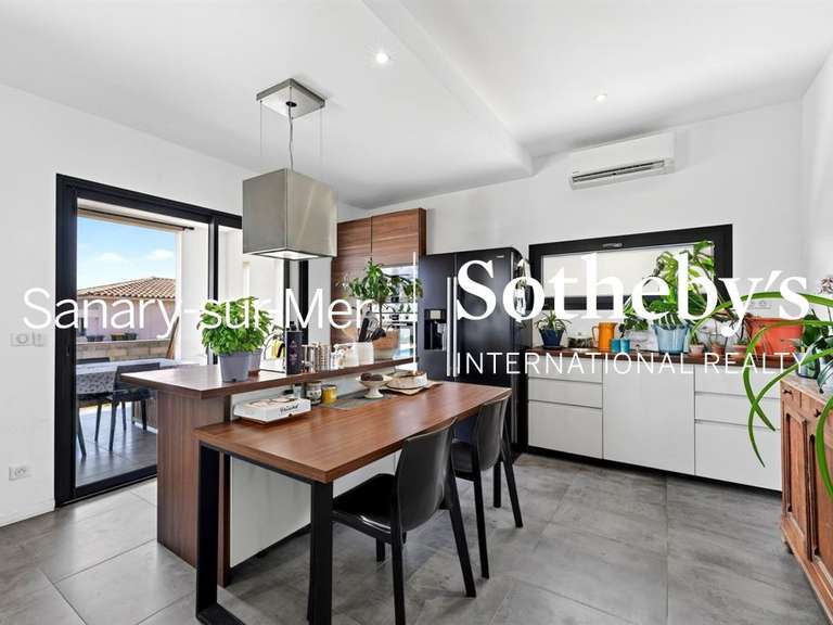 Maison Sanary-sur-Mer - 3 chambres - 132m²