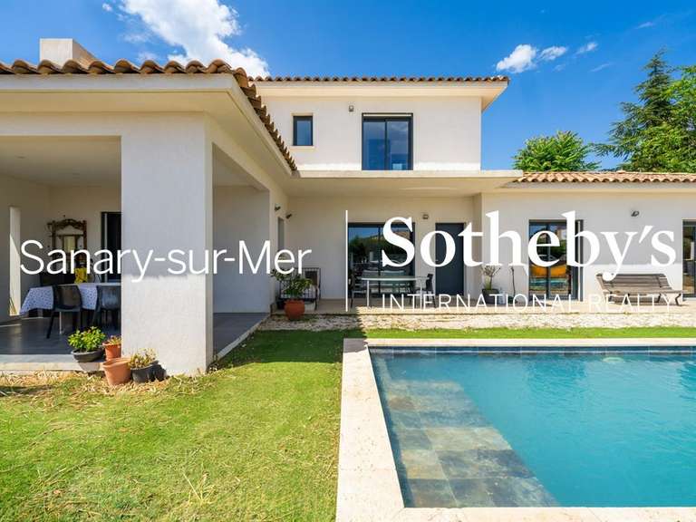 Maison Sanary-sur-Mer - 3 chambres - 132m²