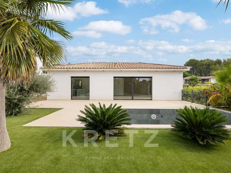 Maison Sanary-sur-Mer - 4 chambres - 202m²