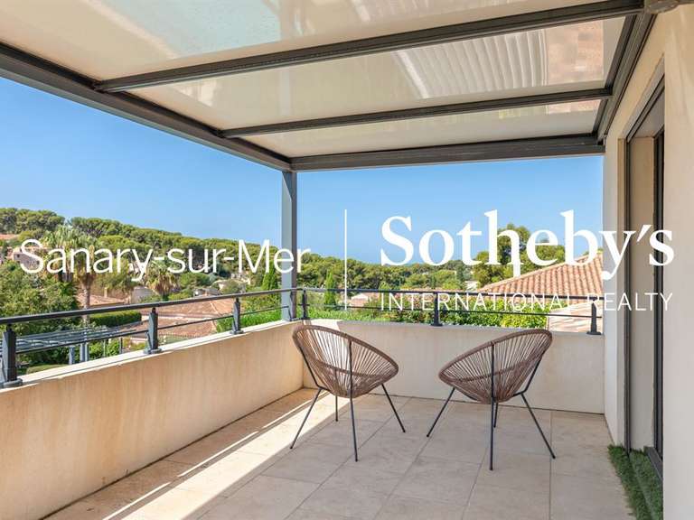 Maison Sanary-sur-Mer - 3 chambres - 172m²