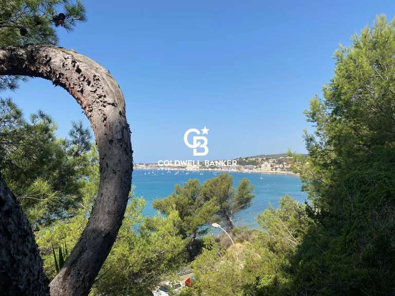 Villa Sanary-sur-Mer - 5 chambres - 237m²