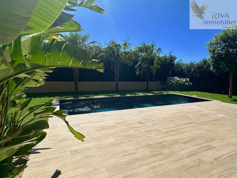 Villa with Sea view Sanary-sur-Mer - 4 bedrooms - 190m²