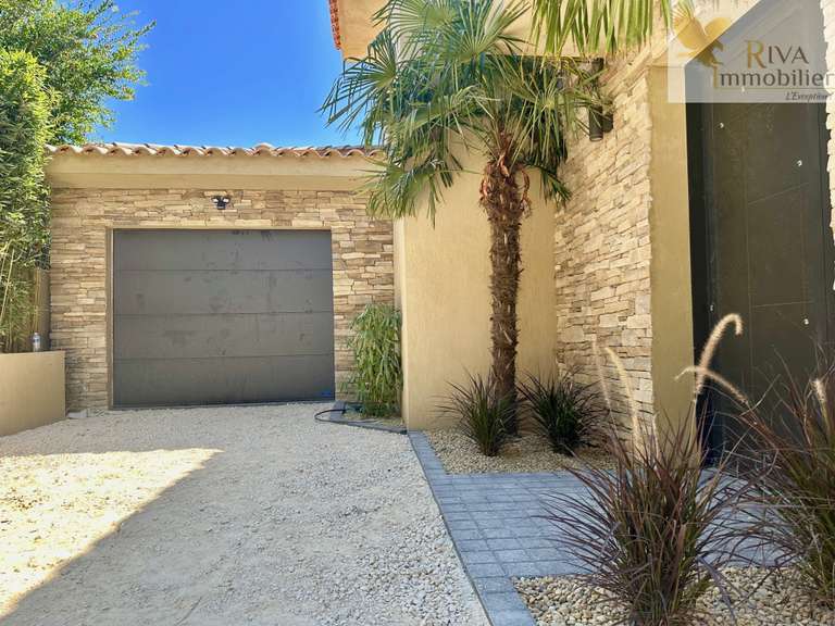 Villa with Sea view Sanary-sur-Mer - 4 bedrooms - 190m²