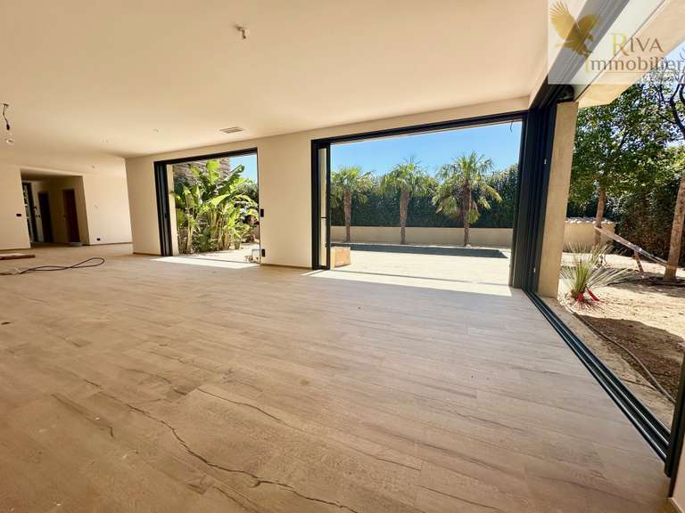 Villa with Sea view Sanary-sur-Mer - 4 bedrooms - 190m²