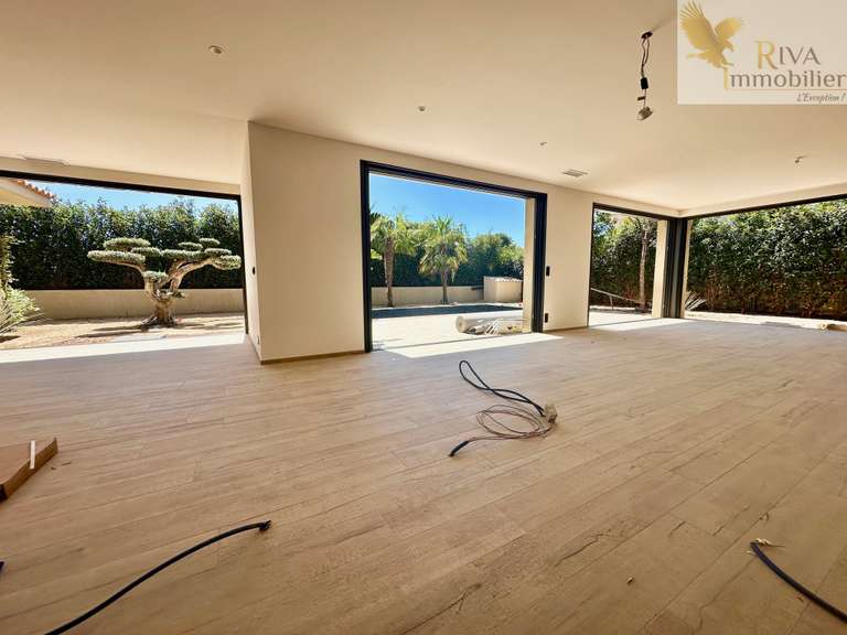 Villa with Sea view Sanary-sur-Mer - 4 bedrooms - 190m²