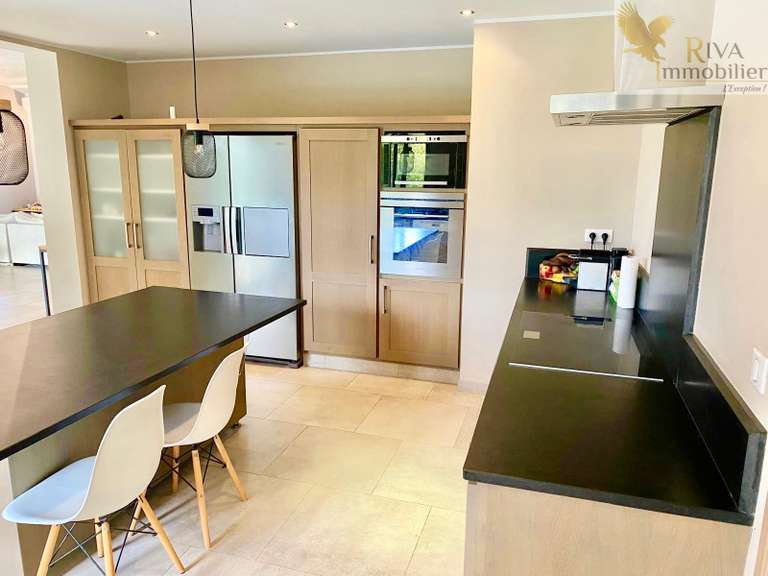 Villa Sanary-sur-Mer - 3 bedrooms - 184m²