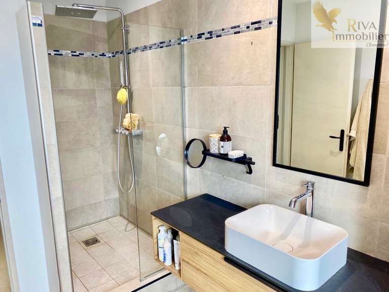 Villa Sanary-sur-Mer - 3 bedrooms - 184m²