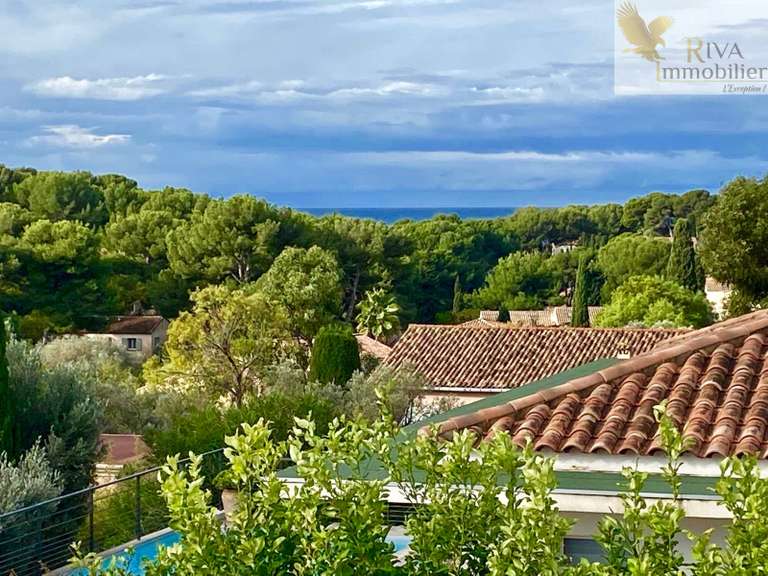 Villa Sanary-sur-Mer - 3 bedrooms - 184m²