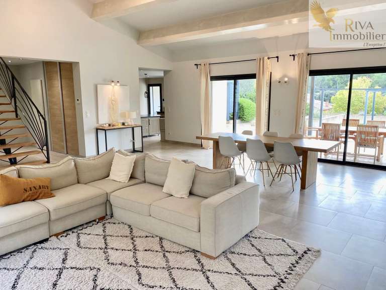 Villa Sanary-sur-Mer - 3 bedrooms - 184m²