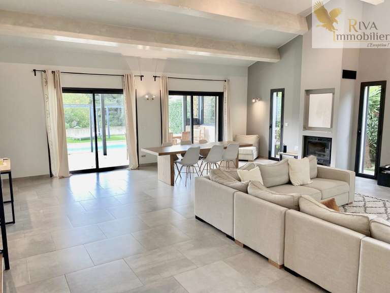 Villa Sanary-sur-Mer - 3 bedrooms - 184m²