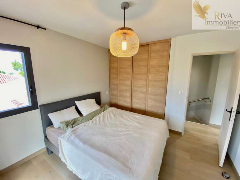 Villa Sanary-sur-Mer - 3 bedrooms - 184m²