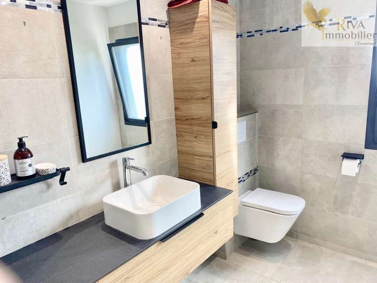 Villa Sanary-sur-Mer - 3 bedrooms - 184m²