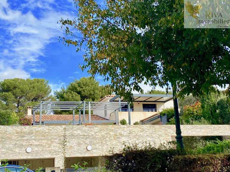 Villa Sanary-sur-Mer - 3 chambres - 184m²