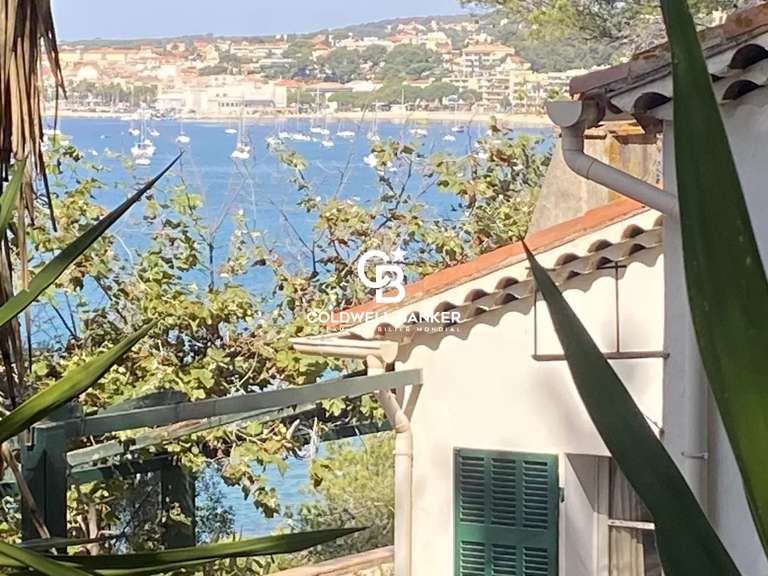 Villa with Sea view Sanary-sur-Mer - 5 bedrooms - 237m²