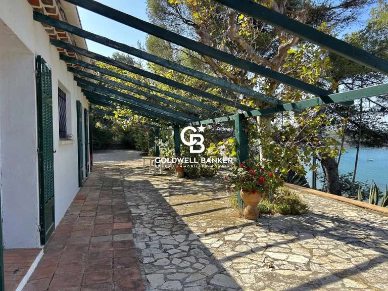 Villa with Sea view Sanary-sur-Mer - 5 bedrooms - 237m²