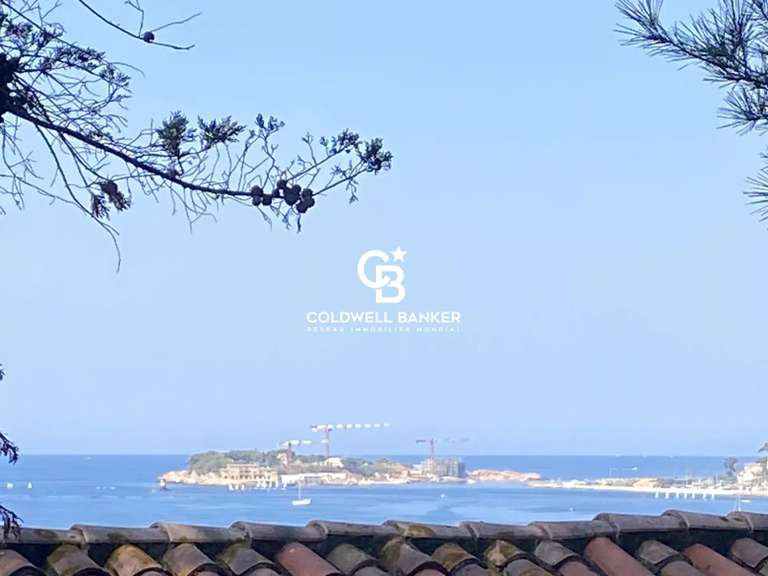 Villa with Sea view Sanary-sur-Mer - 5 bedrooms - 237m²