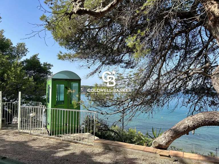 Villa with Sea view Sanary-sur-Mer - 5 bedrooms - 237m²