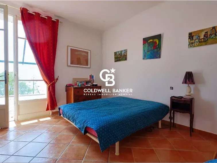 Villa with Sea view Sanary-sur-Mer - 5 bedrooms - 237m²