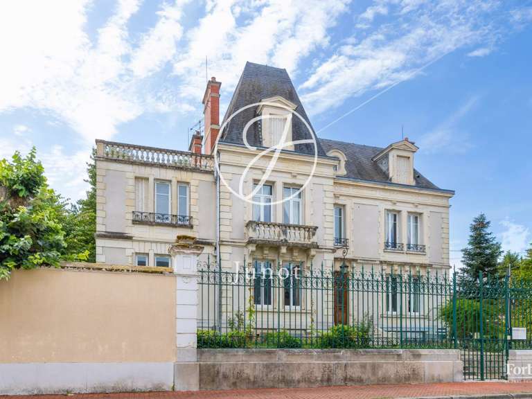 Hôtel particulier Sancoins - 14 chambres - 844m²