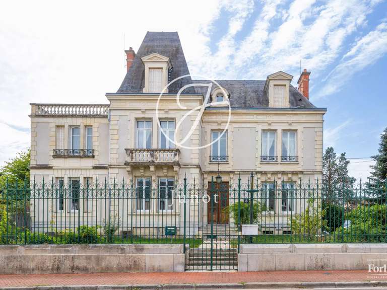Hôtel particulier Sancoins - 14 chambres - 844m²